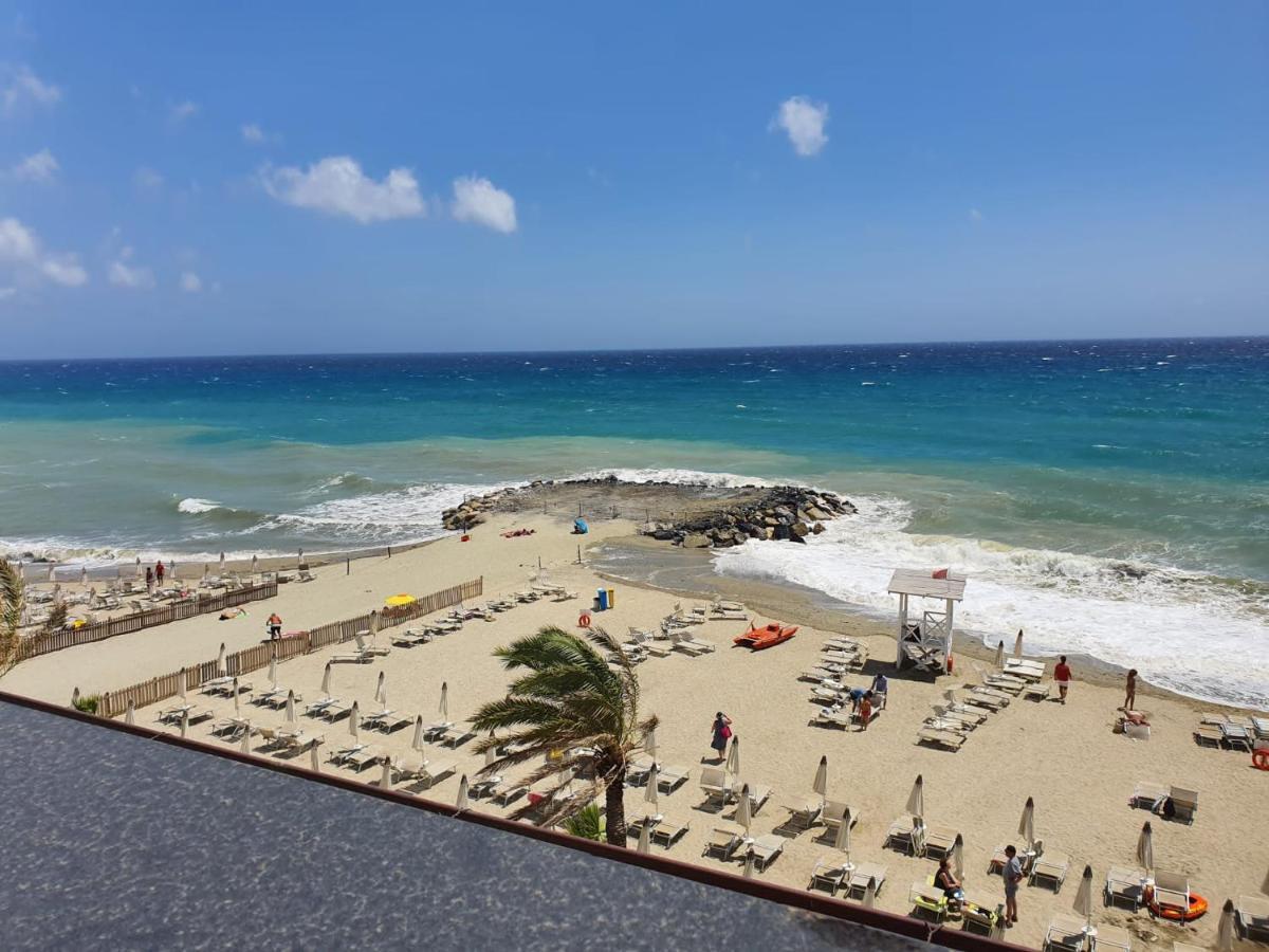 Blu Sea Apartments ปิเอตราลิกูเร ภายนอก รูปภาพ