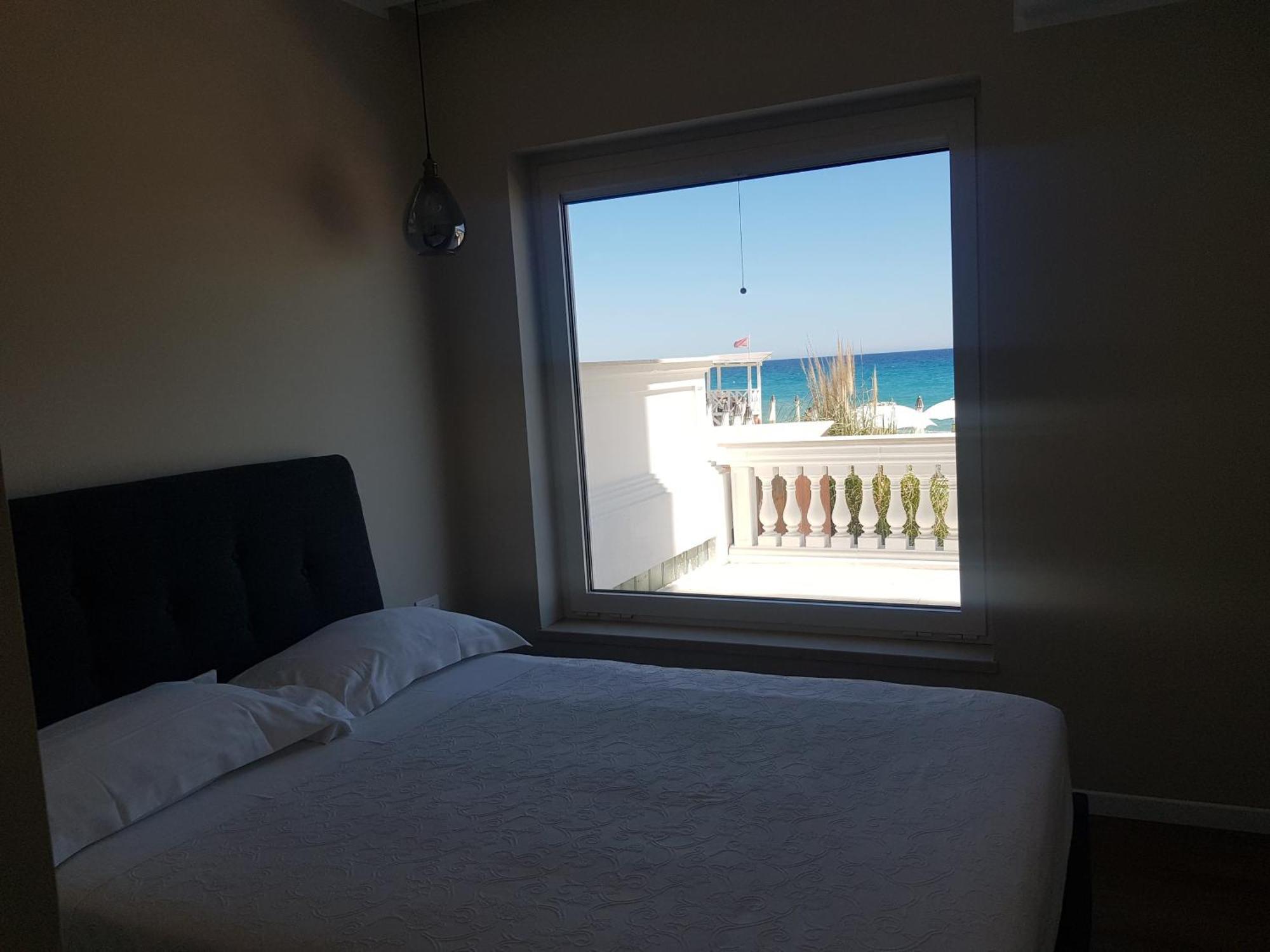 Blu Sea Apartments ปิเอตราลิกูเร ภายนอก รูปภาพ
