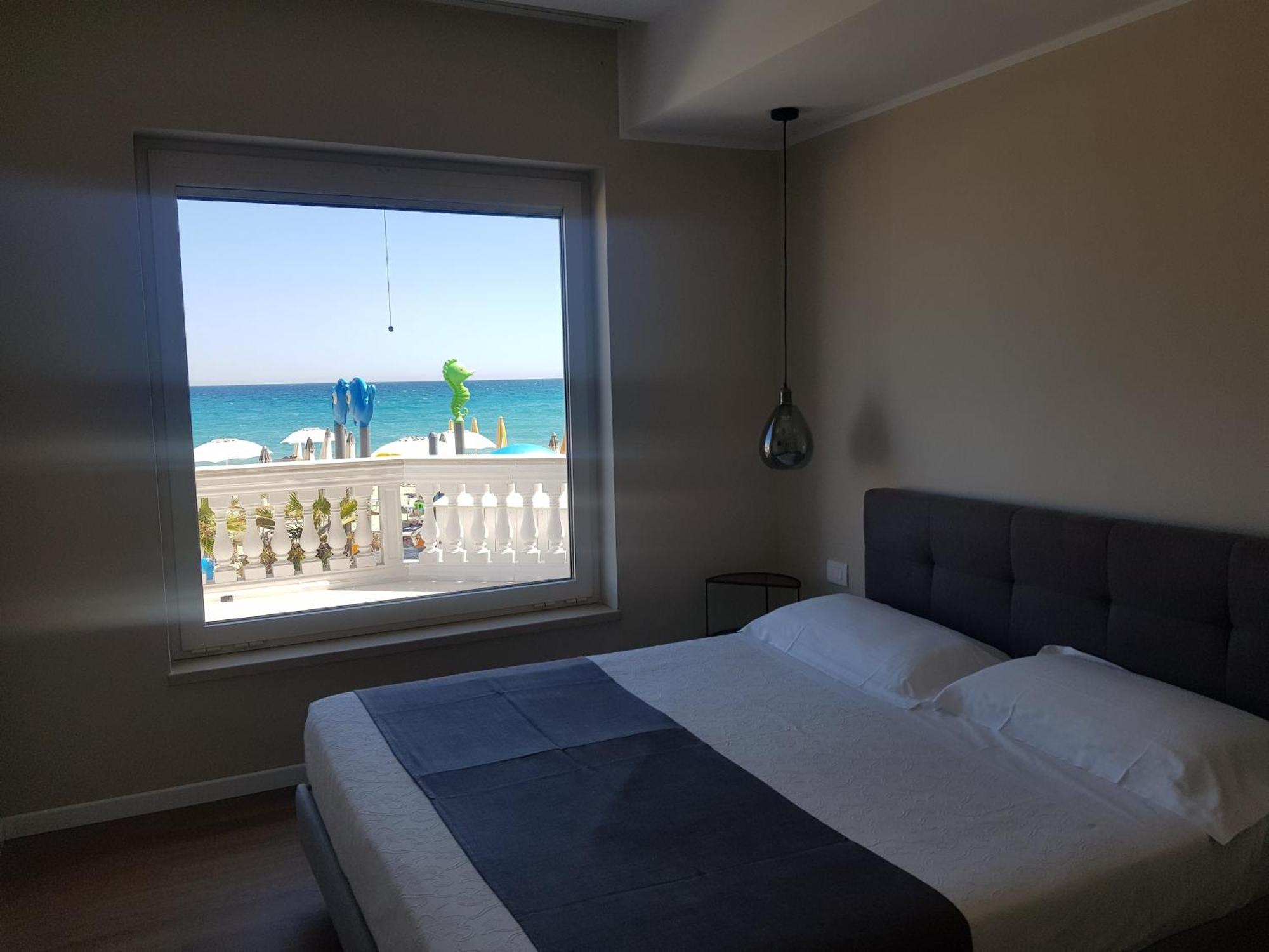 Blu Sea Apartments ปิเอตราลิกูเร ภายนอก รูปภาพ