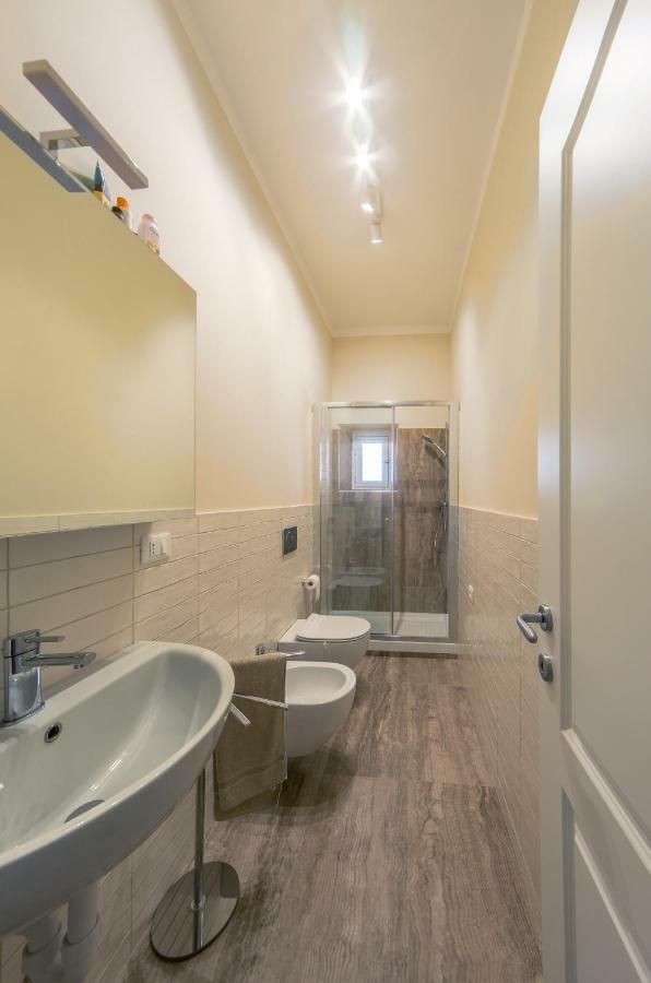 Blu Sea Apartments ปิเอตราลิกูเร ภายนอก รูปภาพ